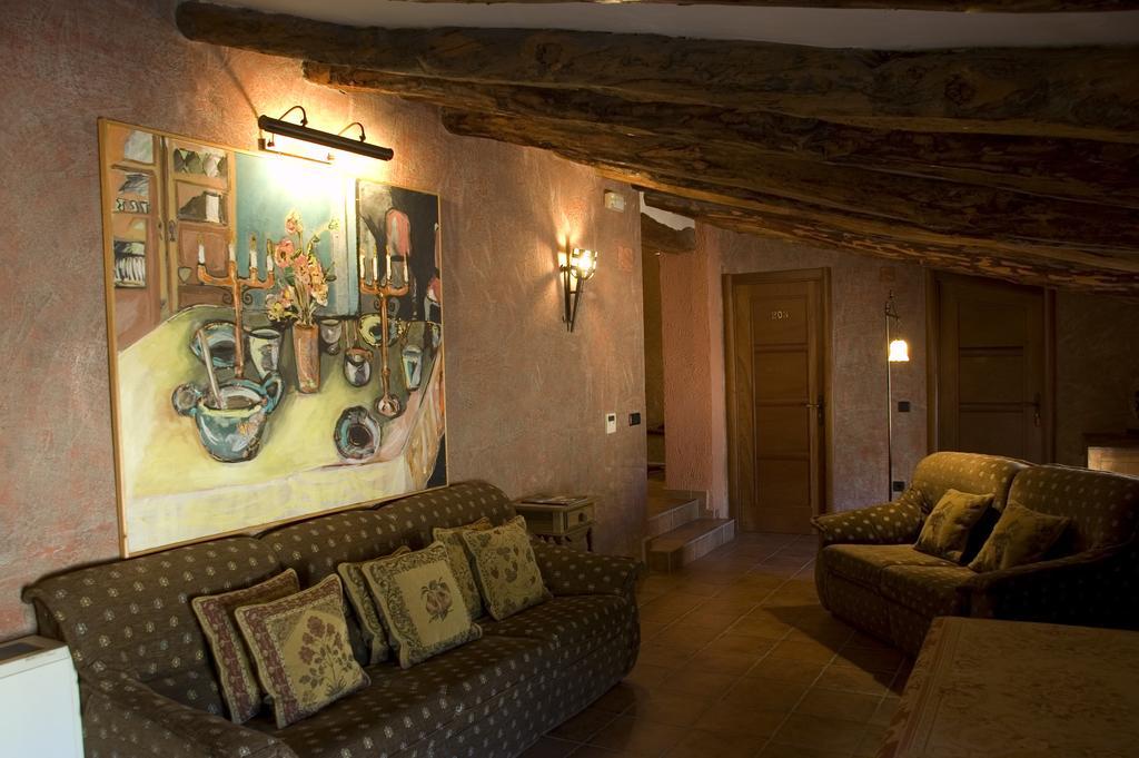 Hotel Caseta Nova Касталья Экстерьер фото